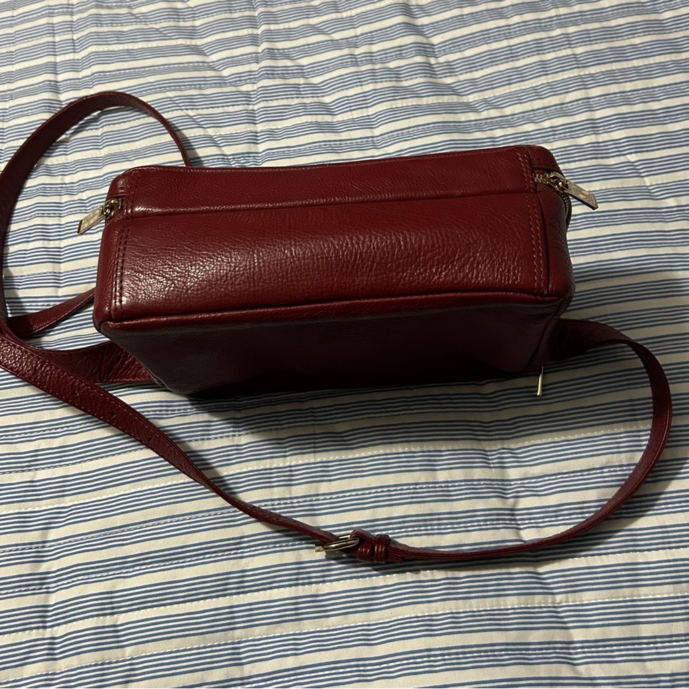 Levenger Burgundy Leather Crossbody ~ good condition! - Picture 9 of 12